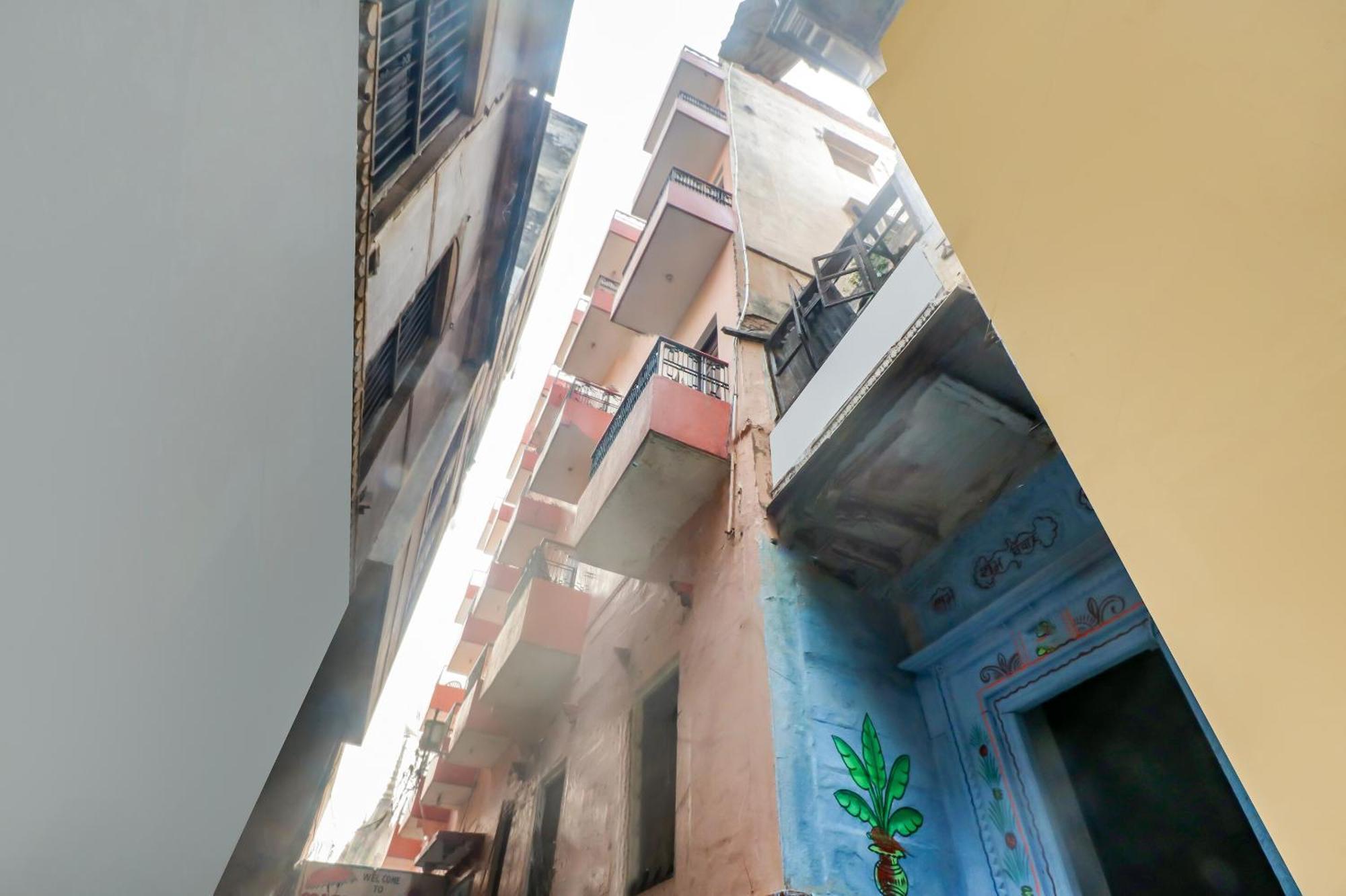 Spot On Mishra Guest House Varanasi Exterior foto
