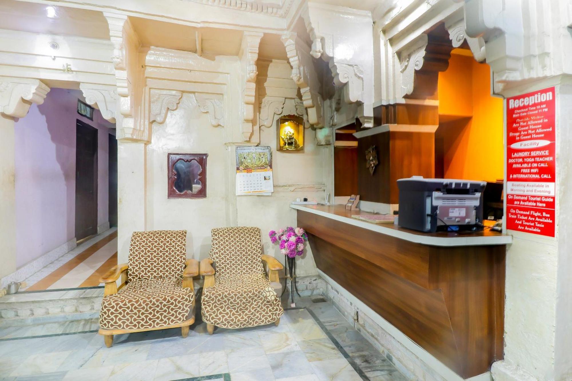 Spot On Mishra Guest House Varanasi Exterior foto